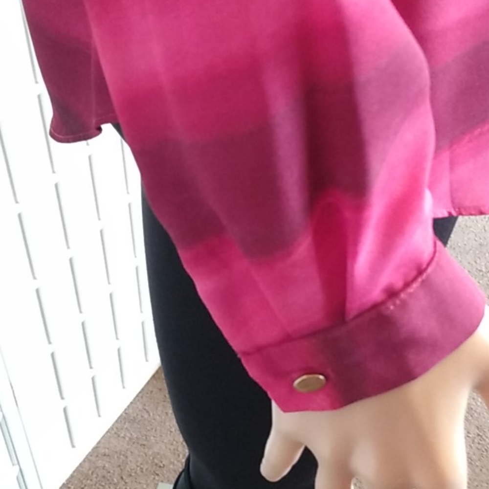 Investments Petite V-Neck Blouse – Pink/Burgundy – SP‎ - Picture 4 of 9